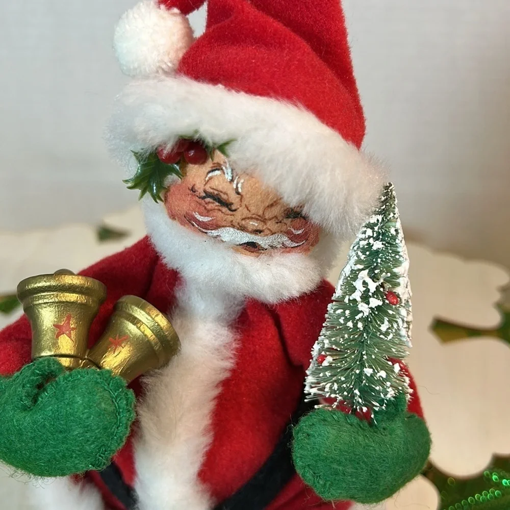 Annalee Santa 1990 mittens   Bells